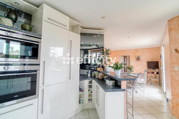 Maison 6 pièces - 137 m² Exclusivité efficity