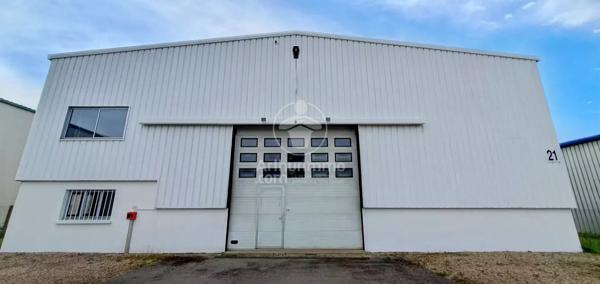 Location                                                      Local industriel
                        
                     10 pièces                      860 m2                     à Isneauville