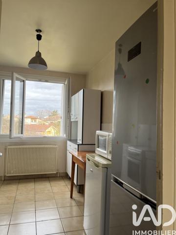 Appartement à vendre 3 pièces 77 m² Décines-Charpieu