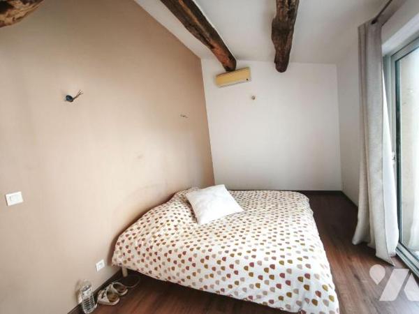 ST MARTIN DE CRAU, à deux pas du centre et des commerces, jolie maison de 114m² sur un  terrain...