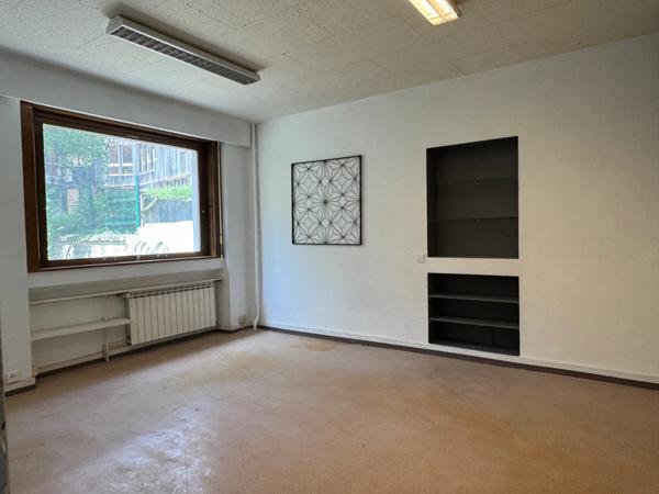 UN GRAND POTENTIEL POUR UNE DEMEURE DE CARACTERE EN CENTRE VILLE AVEC JARDIN ET GARAGE