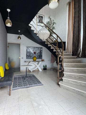 UN GRAND POTENTIEL POUR UNE DEMEURE DE CARACTERE EN CENTRE VILLE AVEC JARDIN ET GARAGE