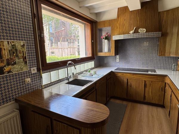 UN GRAND POTENTIEL POUR UNE DEMEURE DE CARACTERE EN CENTRE VILLE AVEC JARDIN ET GARAGE