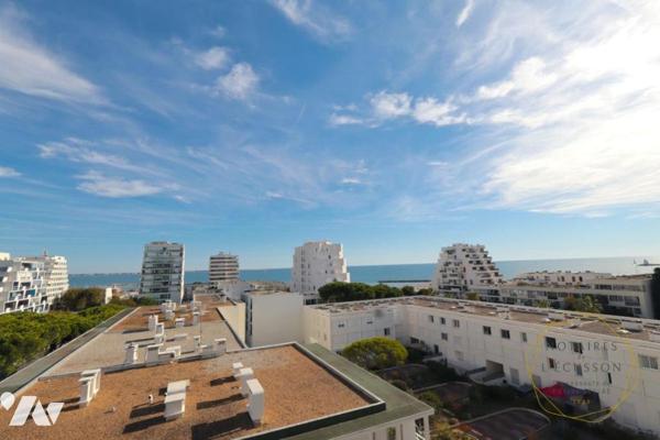 Vaste Appartement T2 avec vue mer et grande terrasse au centre-ville de La Grande Motte