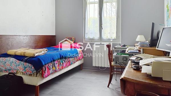 Maison plain pied avec de beaux volumes.