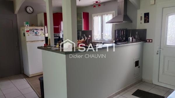 Maison plain pied avec de beaux volumes.