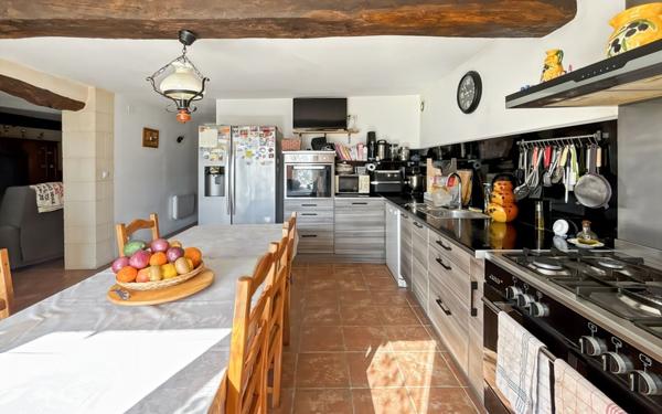 Maison à vendre    5 pièces •  Lavardens