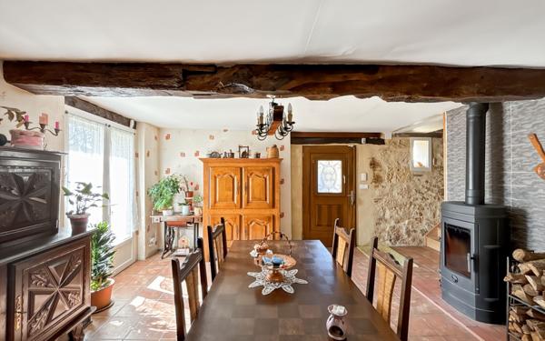 Maison à vendre    5 pièces •  Lavardens