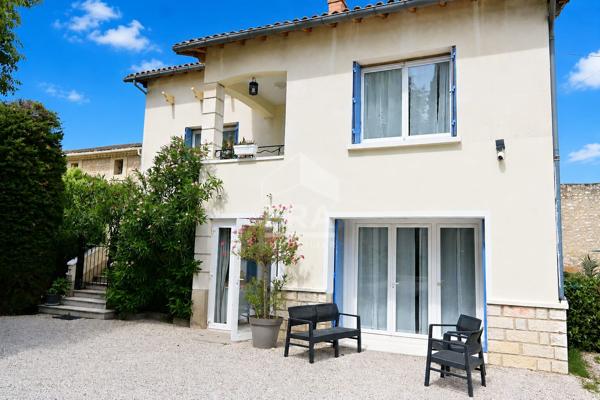 Une maison rénovée aux multiples possibilités, avec sa belle piscine !
