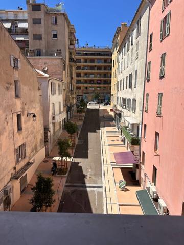 Ajaccio Appartement T2 à vendre centre ville rue Fesch