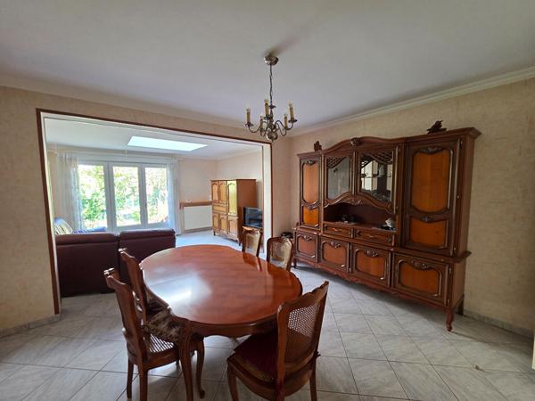 Maison à vendre au Mans ? Maison de ville avec 3 chambres, jardin, terrasse et garage