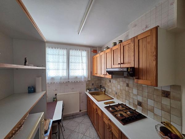 Maison à vendre au Mans ? Maison de ville avec 3 chambres, jardin, terrasse et garage