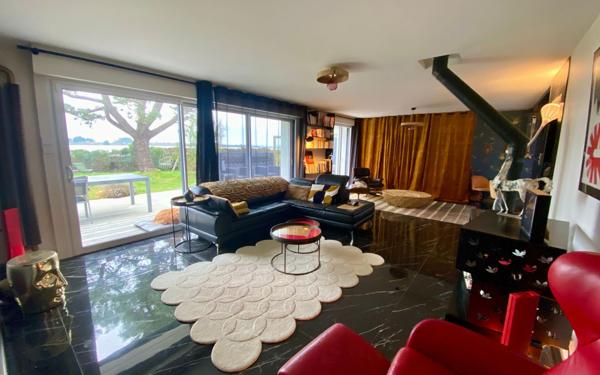 Maison à vendre    7 pièces •  Séné