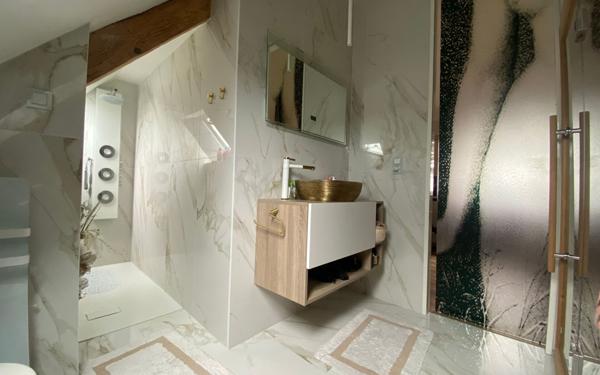 Maison à vendre    7 pièces •  Séné