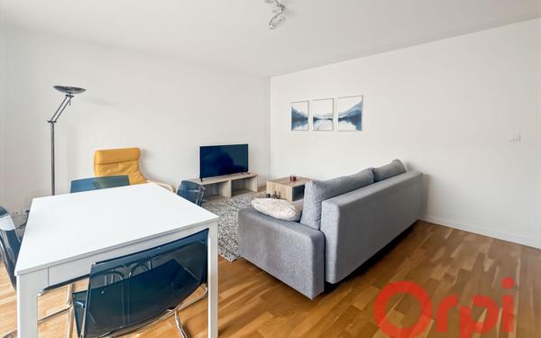 Appartement à louer    2 pièces • 50 m2 Lyon 8
