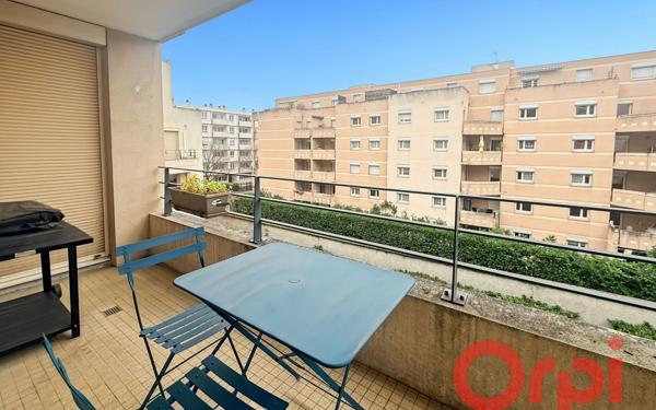 Appartement à louer    2 pièces • 50 m2 Lyon 8