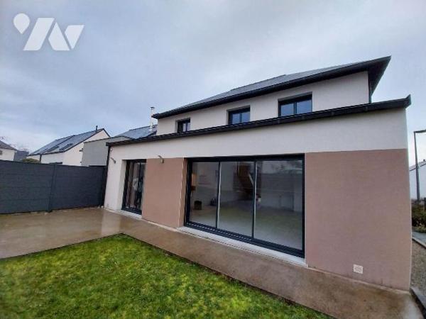VITRE. Quartier Sud/Bouffort, belle maison contemporaine de 2019 dans lotissement calme,  de ty...