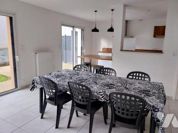 VITRE. Quartier Sud/Bouffort, belle maison contemporaine de 2019 dans lotissement calme,  de ty...