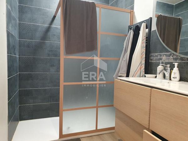 TRES BELLE MAISON DE VILLE DE 230 m², PLEIN CENTRE AVEC EXTERIEUR