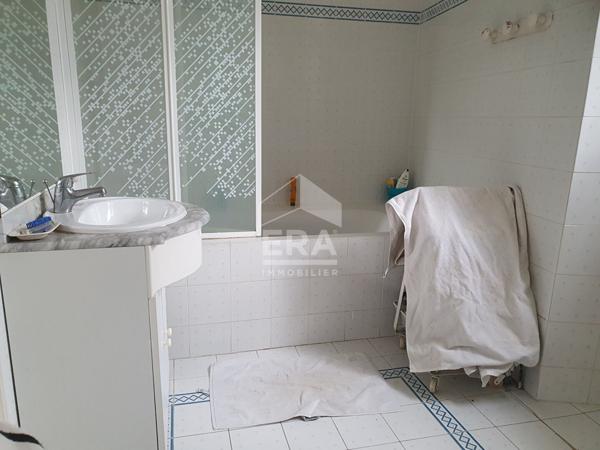 TRES BELLE MAISON DE VILLE DE 230 m², PLEIN CENTRE AVEC EXTERIEUR