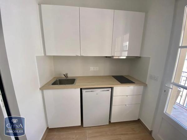 Appartement à louer 1 pièce 22.5m² Toulon (83000)