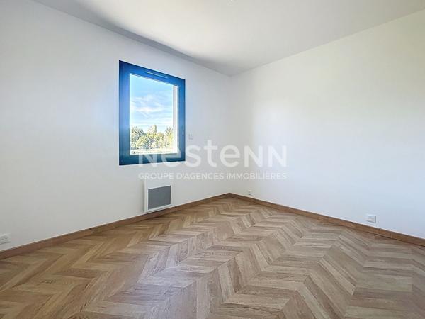 Maison neuve de plain pied à vendre Condat : DPE A, 3 chambres, sous décennale, climatisation.