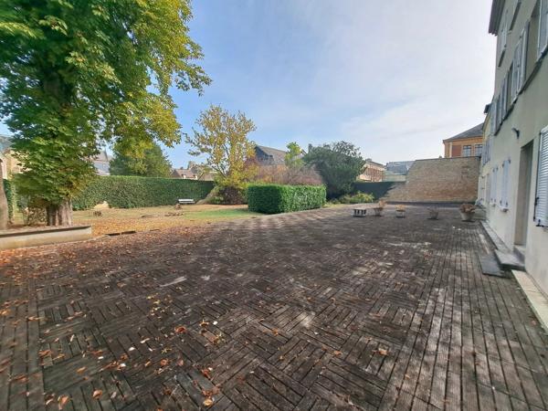 Vente                                                      Appartement
                        
                     3 pièces                      78 m2                     à Charleville-Mézières