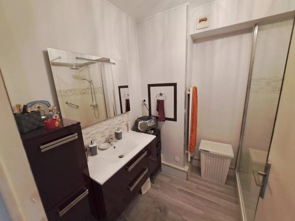 Vente                                                      Appartement
                        
                     3 pièces                      78 m2                     à Charleville-Mézières