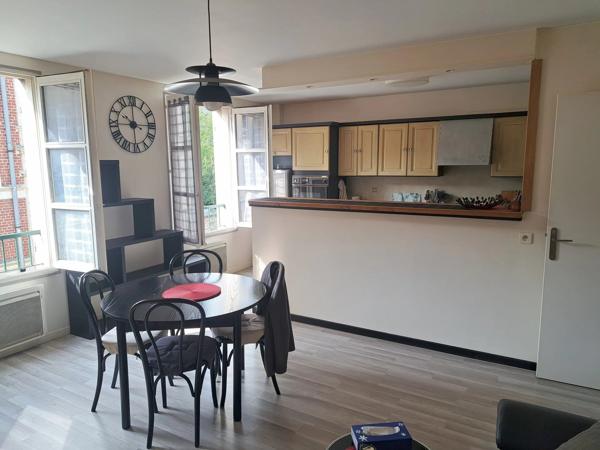 Vente                                                      Appartement
                        
                     3 pièces                      78 m2                     à Charleville-Mézières