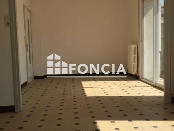 Location Appartement 3 pièces 77.15 m² - 4 RUE BOSSUET Nimes 30000