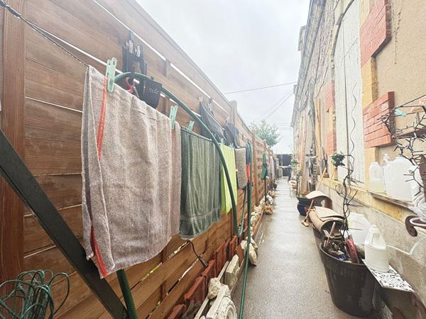 47110 SAINTE LIVRADE SUR LOT Immeuble à Ste Livrade/Lot proche des commodités