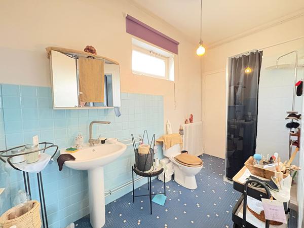 47110 SAINTE LIVRADE SUR LOT Immeuble à Ste Livrade/Lot proche des commodités