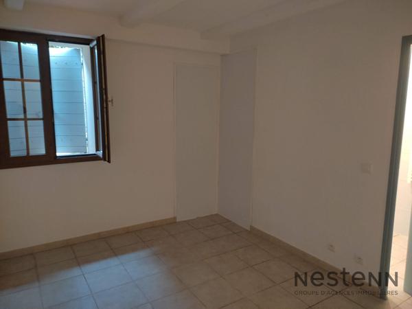 Appartement rdc Trets 2 pièce(s) 35 m2 actuellement loué - idéal Investisseur ou 1er achat -