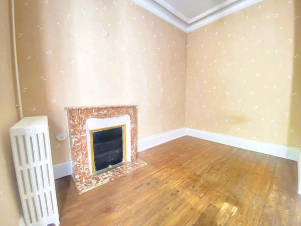 03200 VICHY -MAISON - APPARTEMENT DE 4 PIÈCES AVEC BALCONS AVEC CAVE -COEUR DE VILLE -