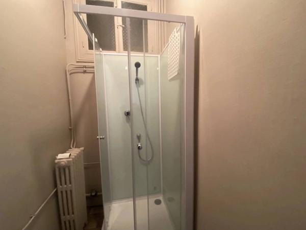 03200 VICHY -MAISON - APPARTEMENT DE 4 PIÈCES AVEC BALCONS AVEC CAVE -COEUR DE VILLE -