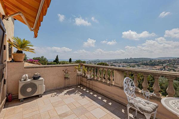 Maison à vendre à Cagnes-sur-Mer (06800)