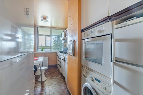 Appartement
         4 pièces
        - 85 m² Exclusivité 695 000 € *