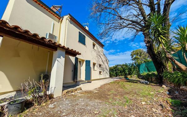 Maison à louer    5 pièces •  La Gaude