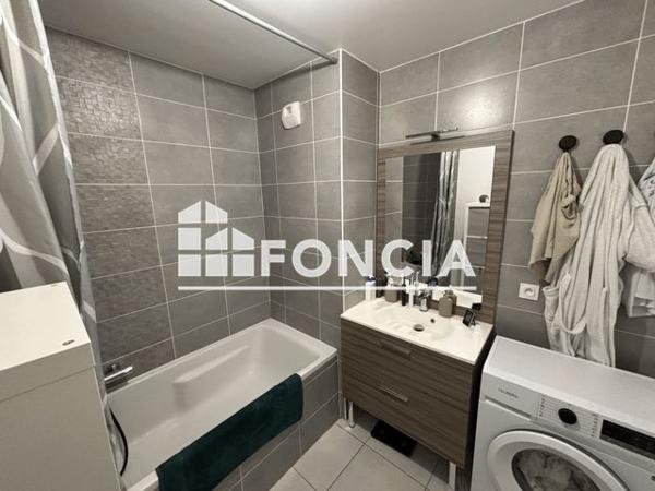 Location Appartement 3 pièces 63.89 m² - 50 RUE SAINT ANTOINE Lyon 69003