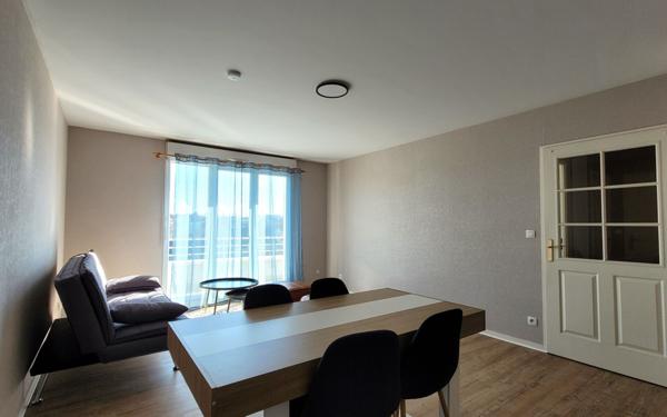 Appartement à louer    2 pièces • 48,70 m2 Saint-Jean-de-la-Ruelle