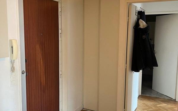 Appartement à vendre    2 pièces • 52,01 m2 Vincennes