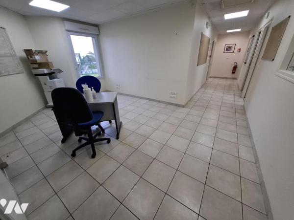 Locaux Commerciaux - zone des Charriers - 249 m² libre pour janvier 2026 sur une parcelle de 2123 m²