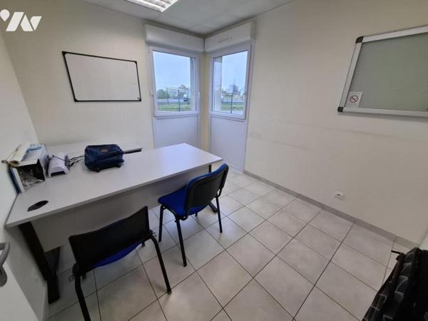 Locaux Commerciaux - zone des Charriers - 249 m² libre pour janvier 2026 sur une parcelle de 2123 m²