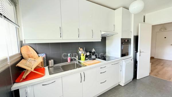 Appartement à vendre 3 pièces (T3) au 2ème étage dans la résidence Harmonie Ouest à BAILLY (78).