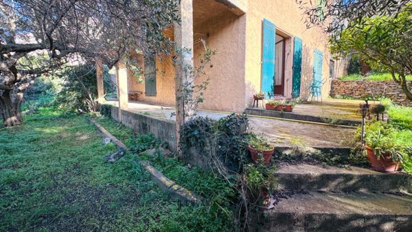 À 2 pas de la plage Maison avec jardin et potentiel