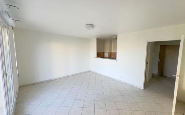Appartement à vendre    3 pièces •  Villeparisis
