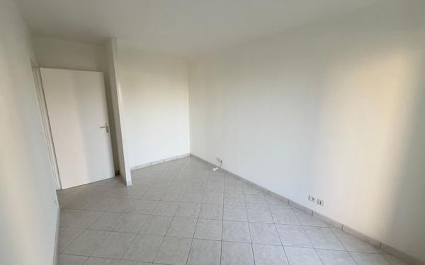 Appartement à vendre    3 pièces •  Villeparisis