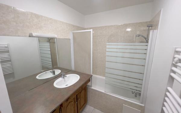 Appartement à vendre    3 pièces •  Villeparisis