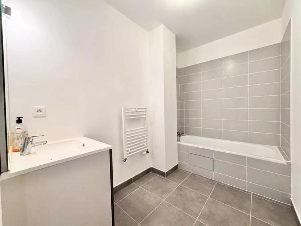 Appartement T3 - 68m2 - Terrasse et parking - Castanet Tolosan