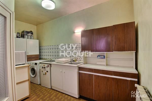 Appartement T2 de 55m² dans un immeuble des années 70, secteur Saxe Gambetta, Lyon 3ème (69003)